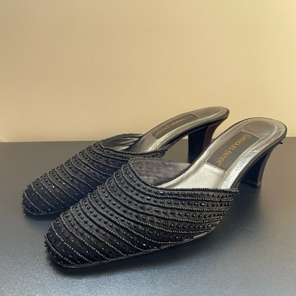 Classiques Entier Sennet Black Beaded Heels
